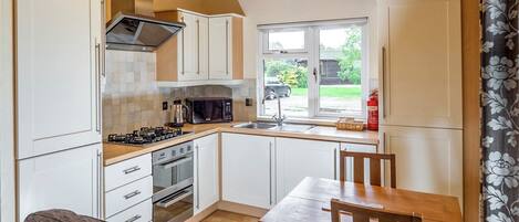 Fridge, oven, stovetop, toaster