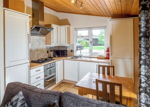 Fridge, oven, stovetop, toaster