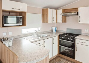 Fridge, oven, stovetop, toaster