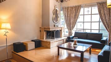 17-inch LCD TV with cable channels, TV