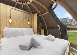 2 bedrooms
