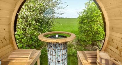 A quirky pod with one double and shower room.