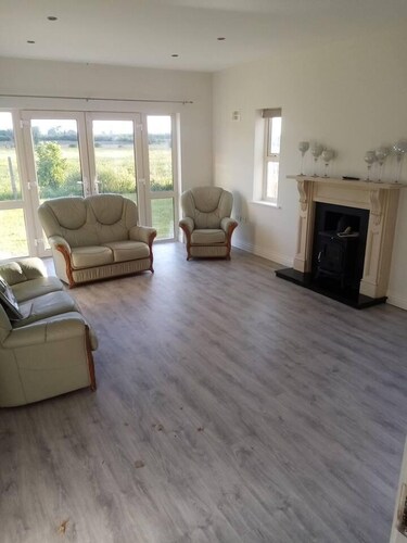 Entire House, Self Catering in Castlerea Ireland