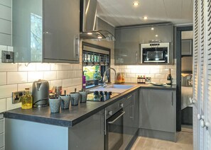 Fridge, oven, stovetop, toaster