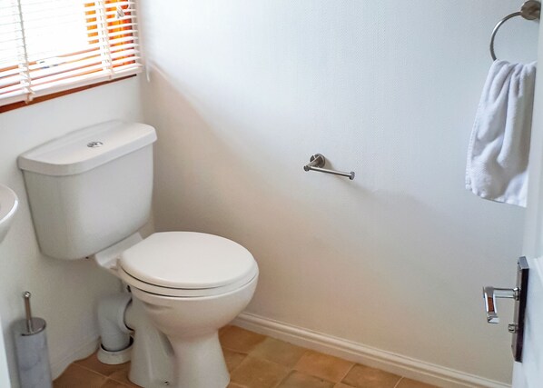 Unclassified image, 1 of 9, button