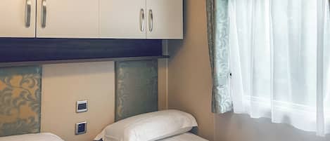 3 bedrooms, WiFi (free)