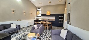 TV - Magnificent village house with terraces near the beaches of Balazuc (Balazuc)