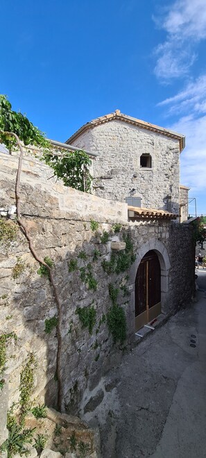 Exterior - Magnificent village house with terraces near the beaches of Balazuc (Balazuc)