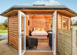 Unclassified image, 2 of 15, button - 1 bedroom accommodation in Fitling, Nr Hornsea (Fitling, Nr Hornsea)