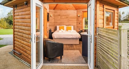 1 bedroom accommodation in Fitling, Nr Hornsea