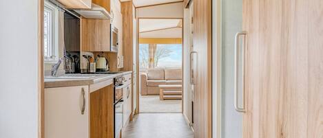 Fridge, oven, stovetop, toaster