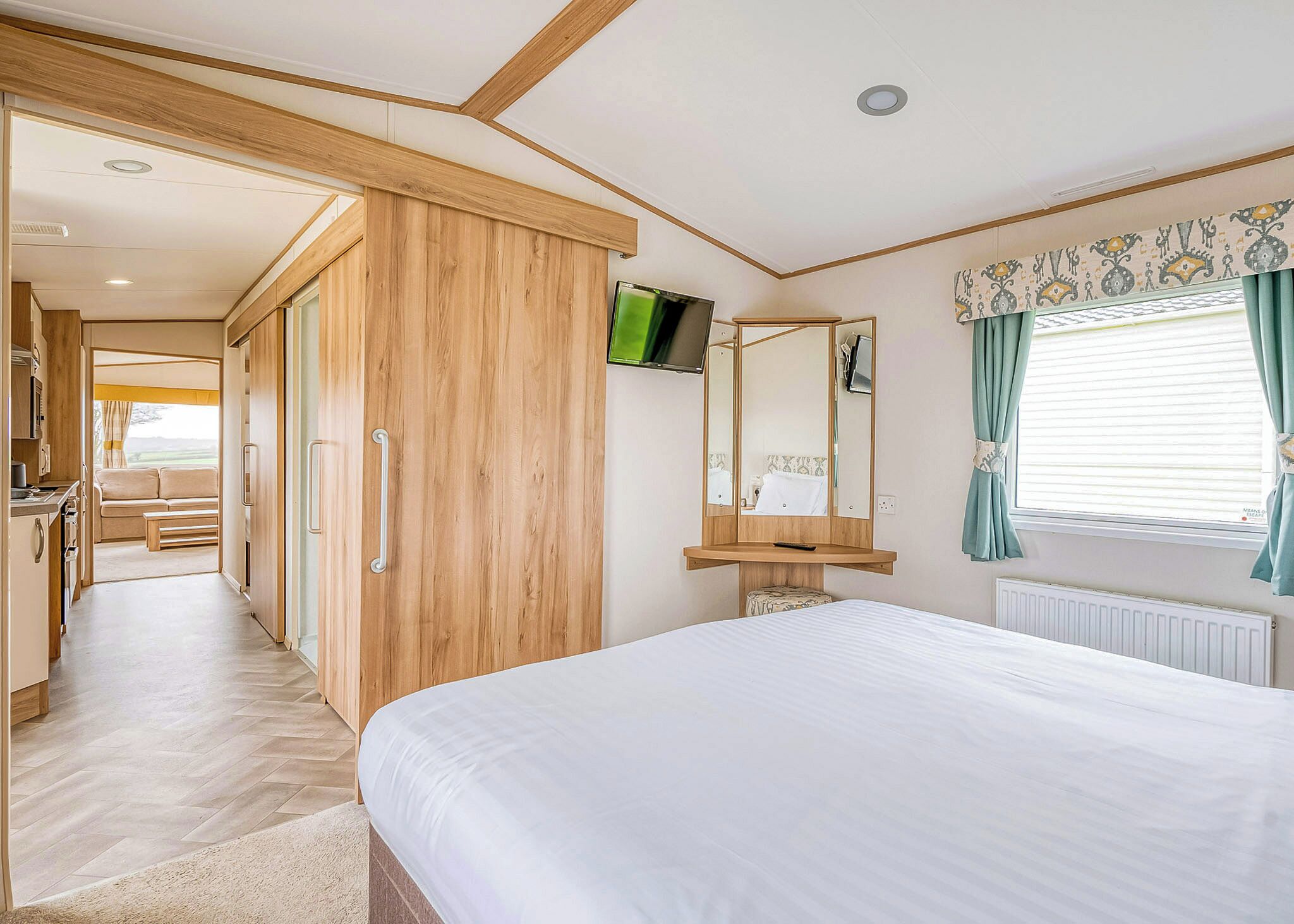 2 室のベッドルーム、車椅子でアクセスできる設備