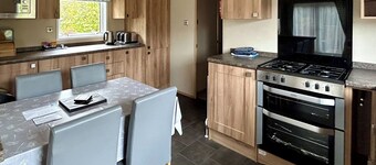 Country Holiday Home Platinum Four Spa