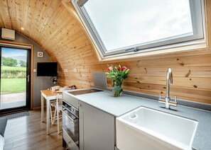 冰箱、烤箱、炉灶、烤面包机