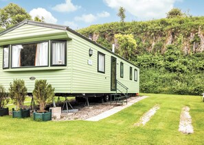 Exterior - Chestnut Caravan Pet (Buxton)