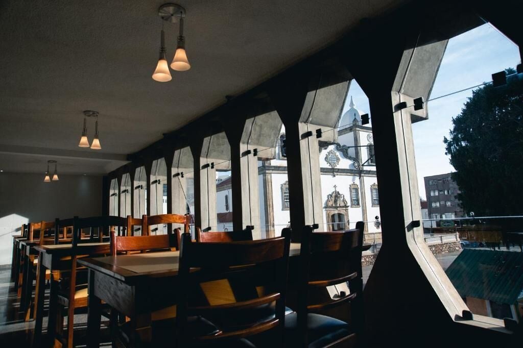 含每日吃到飽早餐