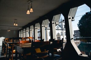 Dagelijks ontbijtbuffet inbegrepen