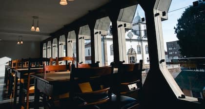 Lucape Palace Hotel