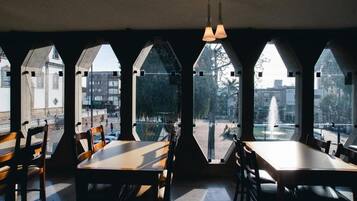 Colazione a buffet inclusa, servita tutte le mattine