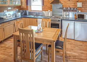 Fridge, oven, stovetop, dishwasher - 1 bedroom accommodation in Llandeilo, Nr Carmarthen (Llandeilo, Nr Carmarthen)