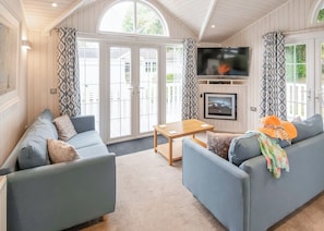 Living area - 2 bedroom accommodation in Milford-on-Sea, Nr Lymington (Milford-on-Sea, Nr Lymington)
