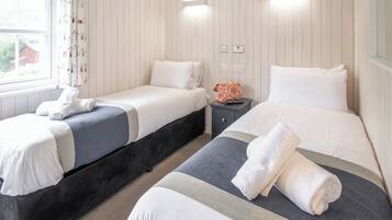 2 bedrooms, travel crib, free WiFi