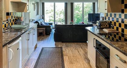 3 bedroom accommodation in Nr Leek