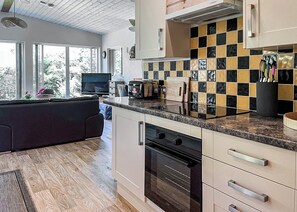 Geladeira, fogão, cooktop, lava-louças