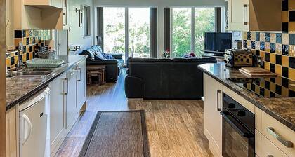 3 bedroom accommodation in Nr Leek