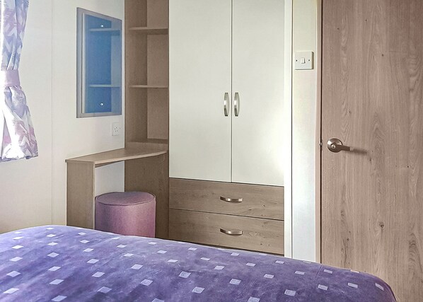 2 bedrooms