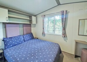 2 bedrooms - Brand new for 2019. Contemporary caravan with one double and one twin. (Saundersfoot)