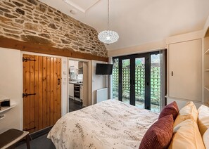 1 bedroom, free WiFi