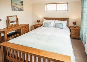 1 bedroom - Contemporary lodge furnished to a very high standard. (Tunstall, Nr Hull)