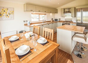 Fridge, oven, stovetop, dishwasher - Contemporary lodge furnished to a very high standard. (Tunstall, Nr Hull)