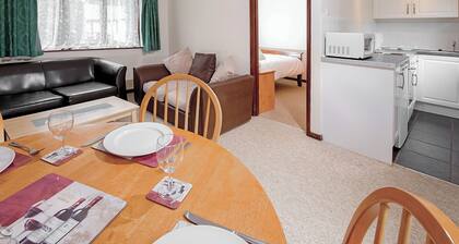 Silver Bungalow 2 (sleeps 4)