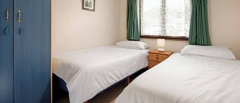 2 bedrooms, bed sheets