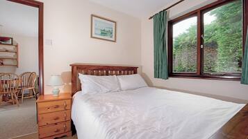 2 bedrooms, bed sheets