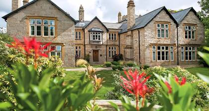 Silver Bungalow 2 (sleeps 4)