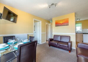 Unclassified image, 2 of 10, button - Gold 2 Bedroom Chalet Pet (Brixham, Torbay)