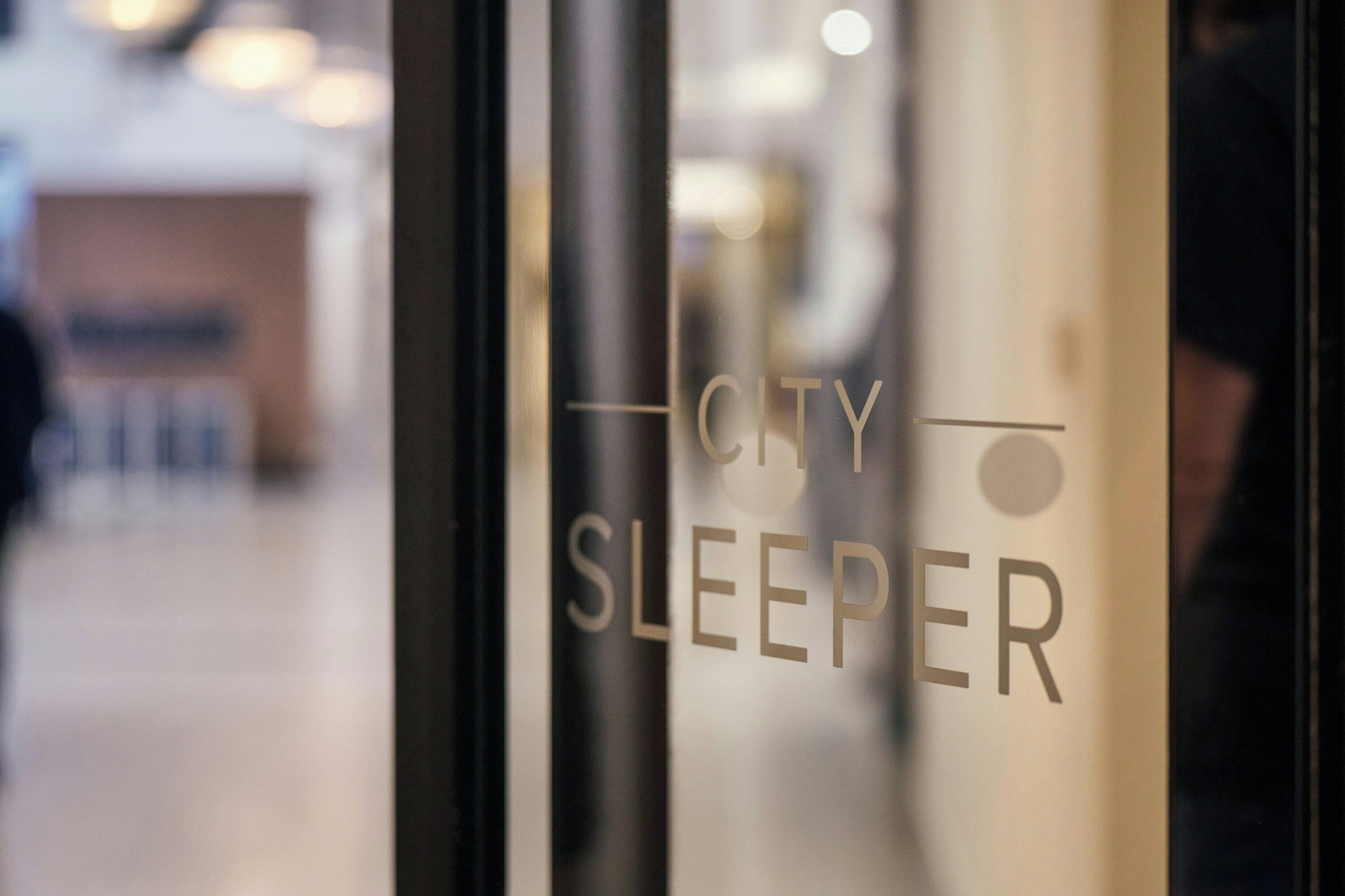 Foto - City Sleeper at Royal National Hotel