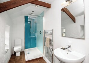 Bathroom - We’ve fused the traditional and the modern together to create Granary Cottage. (Watergate, Looe)