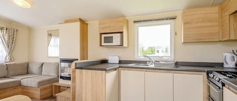 Refrigerador, horno, placa de cocina, tostadora