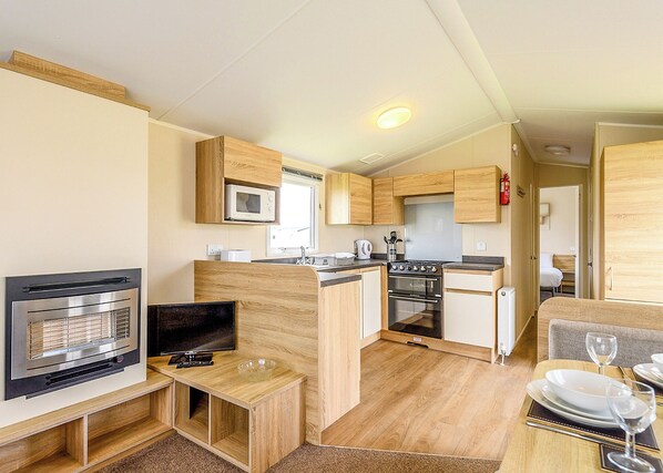 Private kitchen - 2 bedroom accommodation in Mablethorpe (Mablethorpe)