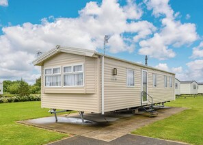 Exterior - 2 bedroom accommodation in Mablethorpe (Mablethorpe)