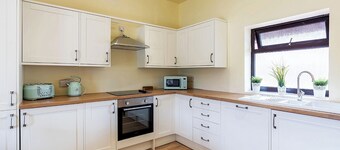 1 bedroom accommodation in Hatfield Woodhouse, Nr. Doncaster