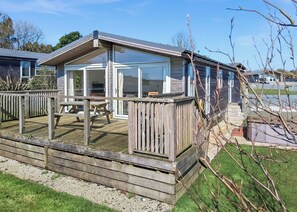 Outdoor dining - New in 2017. Spacious and luxurious lodge. (Carnmenellis, Nr Falmouth)