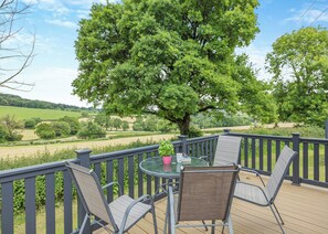Outdoor dining - Holiday Home with one double and one twin bedroom. (Axminster)