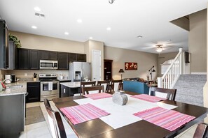 Dining - Upscale Condo | Min from Shopping and Restaurants (Mesa)
