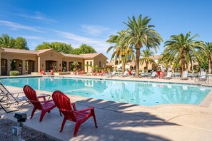 A heated pool - Upscale Condo | Min from Shopping and Restaurants (Mesa)