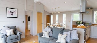 2 bedroom accommodation in Cannington